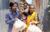 ৩০০ পরিবারের পাশে হিরো আলম