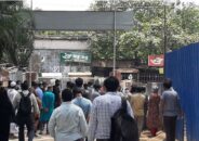 হাসপাতালে করোনার নমুনা পরীক্ষা করাতে এসে জটলা