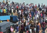 পাটুরিয়া-দৌলতদিয়া ঘাটে ঘরমুখী মানুষের চাপ, উপেক্ষিত লকডাউন