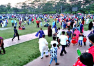 ঈদ আনন্দে মাতোয়ারা বরিশালের মানুষ, উপেক্ষিত স্বাস্থ্যবিধি