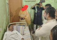 চট্টগ্রাম-১১ আসনে অসুস্থ বিএনপি নেতার পাশে ইসরাফিল খসরু