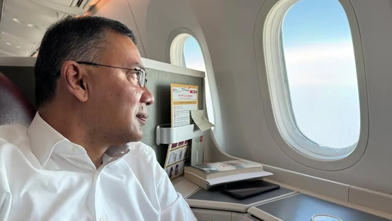 দেশের মাটি স্পর্শ করলেন বিএনপির ভারপ্রাপ্ত চেয়ারম্যান তারেক রহমান