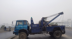 টঙ্গী ফ্লাইওভার বন্ধ, হেঁটে ৩০০ ফিট যাচ্ছেন বিএনপি নেতাকর্মীরা