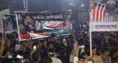 শহীদ মিনারে শ্রদ্ধা জানাতে গিয়ে বাধার মুখে জাতীয় পার্টির নেতারা