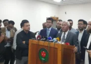 ভোটকেন্দ্রে মোবাইল ফোন নিতে পারবেন ভোটাররা, তবে বুথের ভেতর ছবি তোলায় নিষেধাজ্ঞা