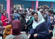 ভাসানটেকে অগ্নিকাণ্ডে ক্ষতিগ্রস্তদের পাশে জুবাইদা রহমান