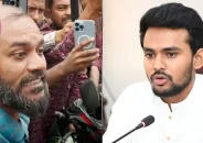 শাহবাগে তোপের মুখে আসিফ মাহমুদ