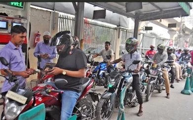 রাইড–শেয়ার মোটরসাইকেলে প্রতিদিন সর্বোচ্চ ৫ লিটার জ্বালানি, বিপিসির নির্দেশনা