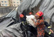 কেরানীগঞ্জে কারখানায় আগুন, মালিক পলাতক