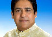 জনগণের সেবা করে এমন একটি গণতন্ত্রের পক্ষে দাঁড়াতে হবে