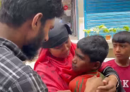 পাঁচ বছর পথে থাকার পর শিশুটি খুঁজে পেল মাকে