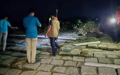 কুয়াকাটা সমুদ্রসৈকত থেকে অবৈধভাবে বালু উত্তোলন, সাংবাদিকের ভিডিও বার্তা পেয়ে ব্যবস্থা নিলো প্রশাসন