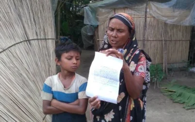 বাড়ি থেকে বের করে দিলেন ছেলে, নিরাপত্তাহীনতায় মা