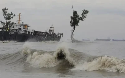 নিম্নচাপের প্রভাবে ঝড়ের আভাস